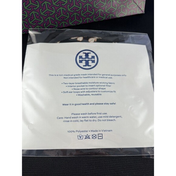 Tory Burch Face Mask New/Sealed Black Floral - Picture 4 of 4